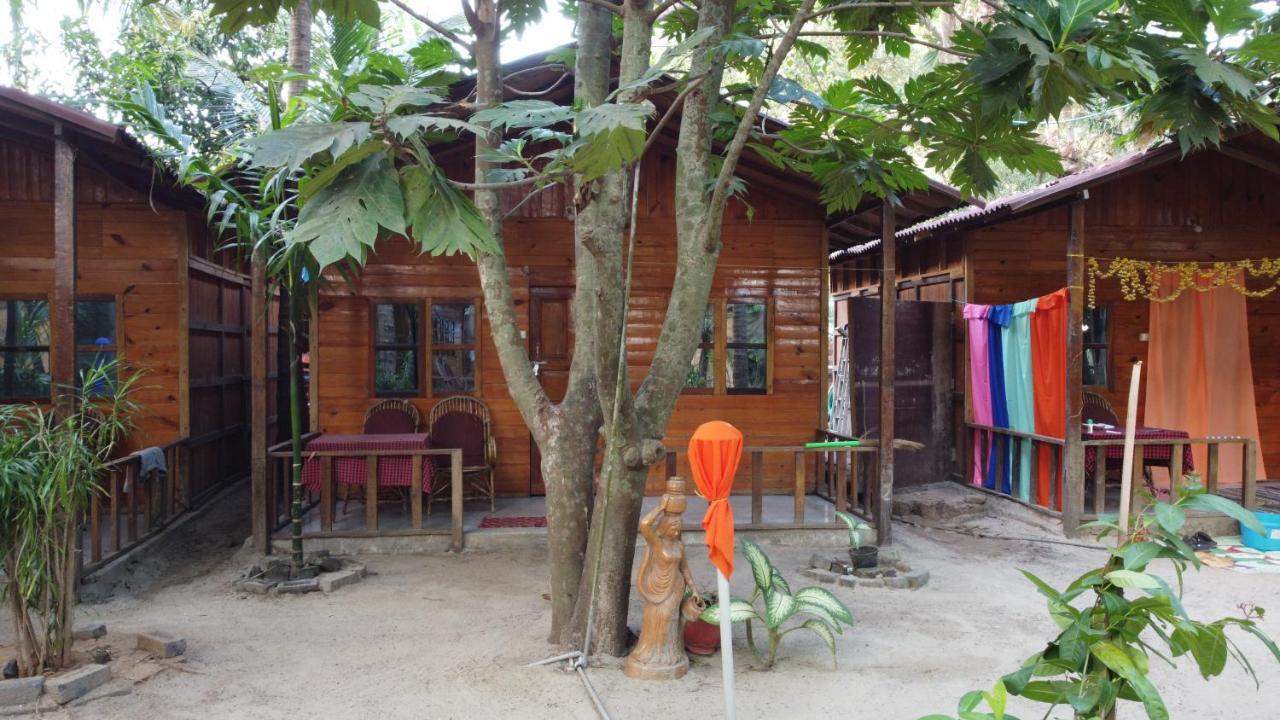 Bed and Breakfast Fernandes Bar And Restaurant à Canacona Extérieur photo