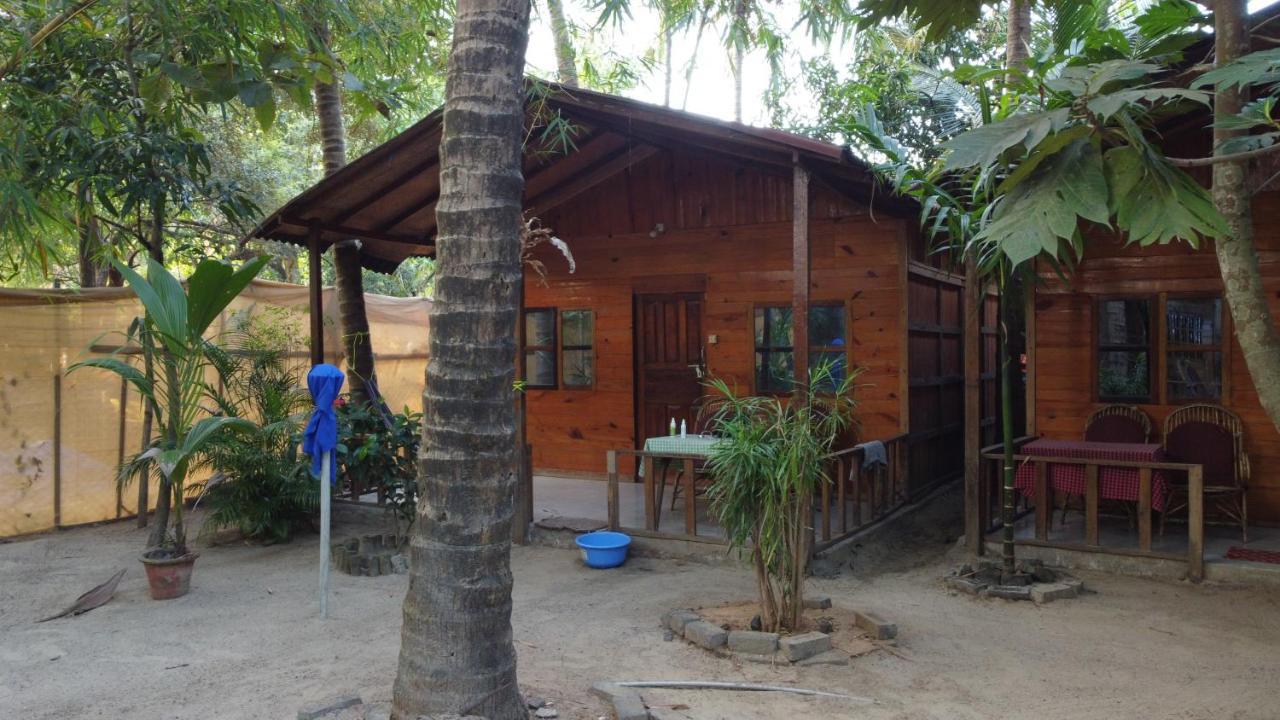 Bed and Breakfast Fernandes Bar And Restaurant à Canacona Extérieur photo